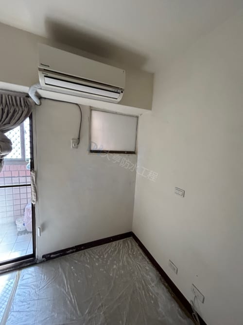 台中外牆防水高空繩索與冷氣窗口封板平整批土油漆