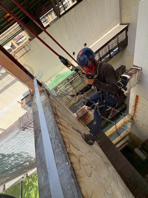 台中外牆高空繩索防水與作業