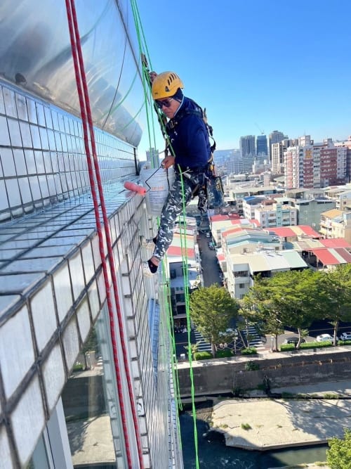 台中市北屯區_高空繩索外牆防水工程