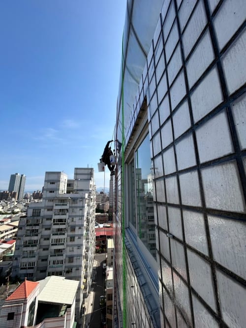 台中市北屯區_高空繩索外牆防水工程