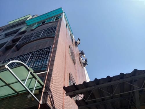 台中市南屯區_高空繩索屋頂防水工程