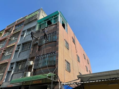 台中市南屯區_高空繩索屋頂防水工程