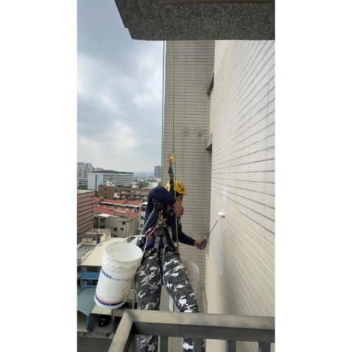 台中市西區_高空繩索外牆陽台防水工程
