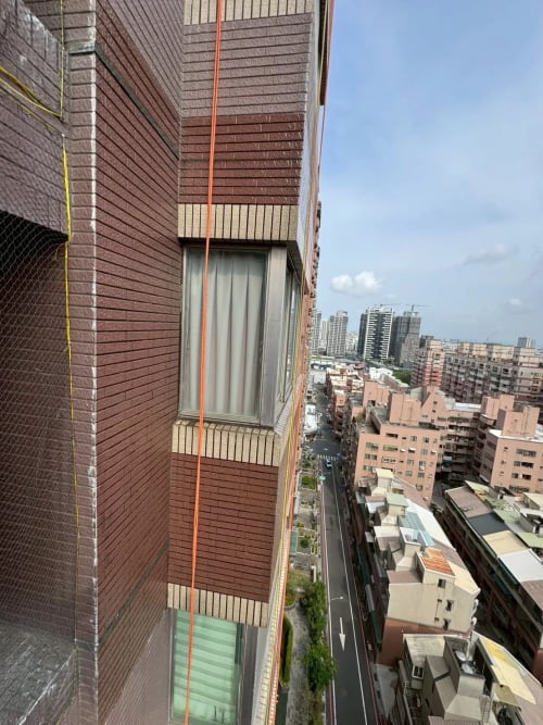 彰化_高空繩索作業；窗框外牆填縫防水工程