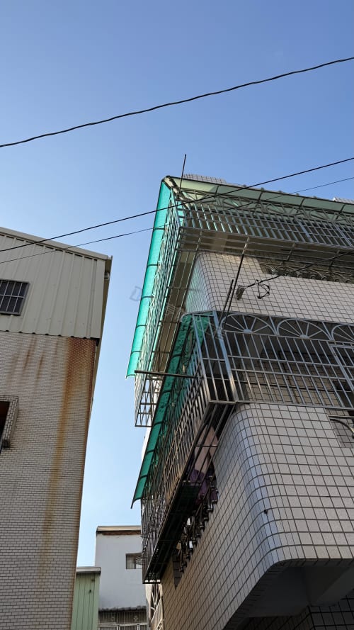 台中大肚採光照PC板老化破損更新