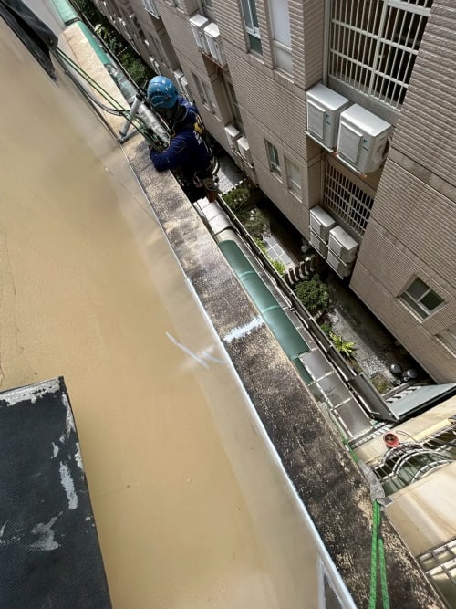 外牆防水+排水管配管