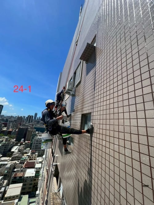 外牆透明聚脲施工