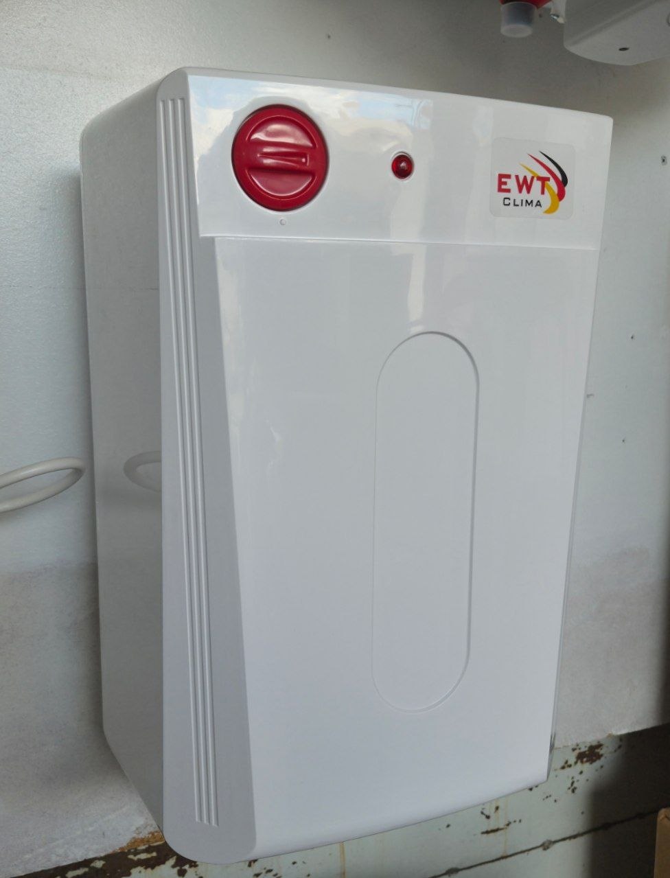 EWT CLIMA Teeny AWH/M 10 U (під мийкою)