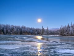 Трагедия на водоеме: рыбак найден мертвым в Удмуртии
