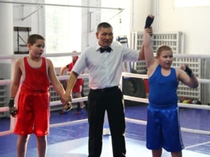 БОКСЁРЫ СРАЖАЛИСЬ ДОСТОЙНО