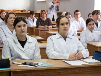 Серия занятий по профилактике употребления наркотических средств – в Кузбасском медицинском колледже!