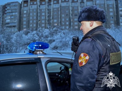 В Кемерове росгвардейцы вернули домой заблудившуюся горожанку с проблемами здоровья