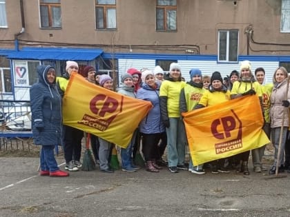 Социалисты Кузбасса традиционно приняли участие в генеральной уборке городов региона