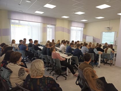 Встреча одиннадцатиклассников с экспертом ПК ЕГЭ по профильной математике.