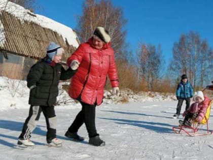 В Госдуме предложили приравнять воспитание пятерых детей к работе