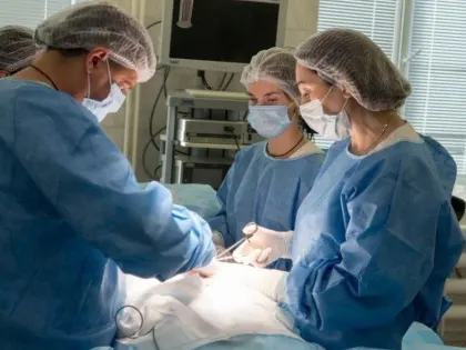 В Кузбассе успешно проведена операция по удалению опухоли у 58-летней пациентки