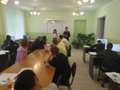 В Тяжине студенты-волонтеры выступили с лекцией «Шестаковские динозавры – палеонтологическое сокровище Кузбасса»