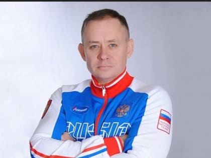 Тренер тяжелоатлетов из СибГИУ Александр Гуменный получил звание заслуженного