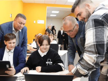 Крупный центр цифрового образования для детей открылся в Анжеро-Судженске. IT-технологиям здесь будут обучаться более 350 школьников