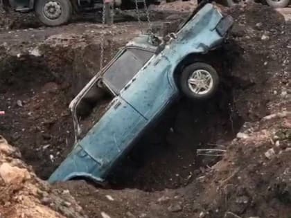 Предположительно автомобиль убийцы из Осинников найден спустя 6 дней после расстрела предпринимателя