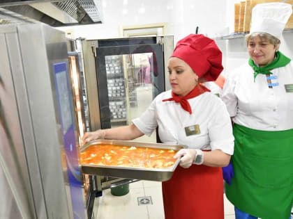 Всех учеников начальных классов в Кузбассе обеспечат бесплатным горячим питанием