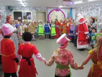 Национальная елка прошла в Тяжине