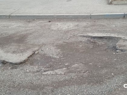 Новокузнечанин показал чудовищное состояние местного проезда на Франкфурта, который уже много лет требует ремонта (ФОТО, ВИДЕО)