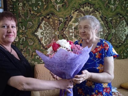 Осинниковские единороссы поздравили ветеранов