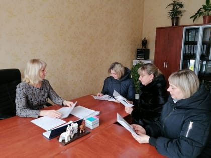 Партийцы Топкинского округа провели тематические приемы граждан