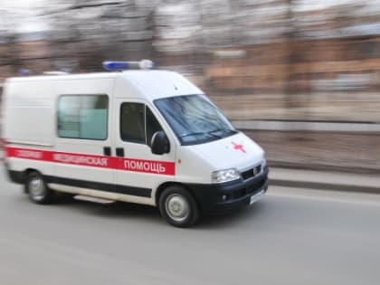 Годовалый ребенок выпал из окна многоэтажного дома в Междуреченске