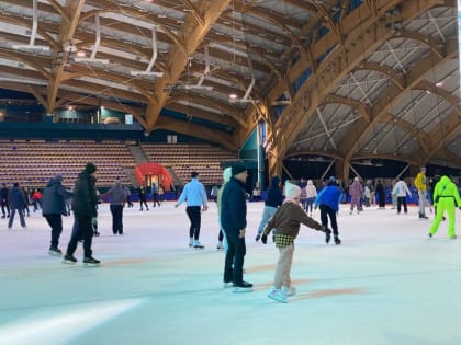 Хороший обзор: каток ледового дворца «Кузбасс»