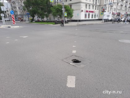 В Новокузнецке на проспекте Металлургов образовался «вход в преисподнюю» (ФОТО, ВИДЕО)