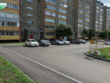 В этом году в городе Кемерово уже благоустроили 50 дворов, ещё в 29 продолжаются работы. Многие - на этапе завершения.