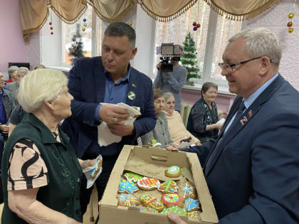 Говорят, под Новый год, что не пожелается...