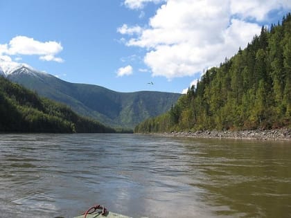 Лодки пошли ко дну, имущество утонуло: троих рыбаков спасли в ЕАО