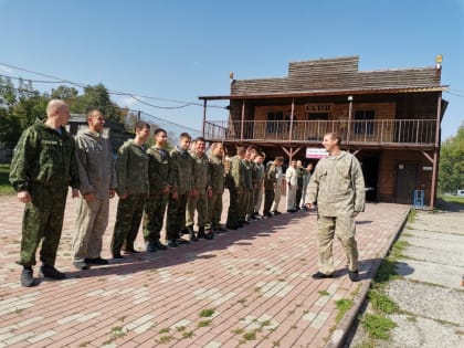 Сотрудники ИК-5 провели культурно-массовое мероприятие с личным составом и их семьями, приуроченное к окончанию лета