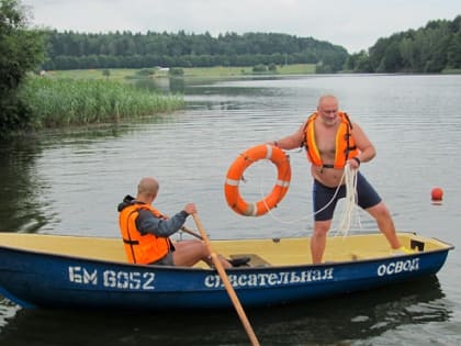 На Центральном Волжском пляже в Ульяновске спасли тонущего подростка