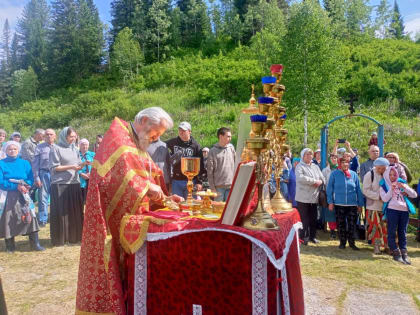 В Таштагольском благочинии состоялся ежегодный крестный ход-езд на 517 километр