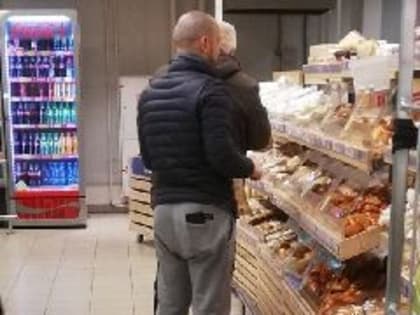 В Кузбассе за неделю подорожали сосиски и помидоры, но подешевели макароны