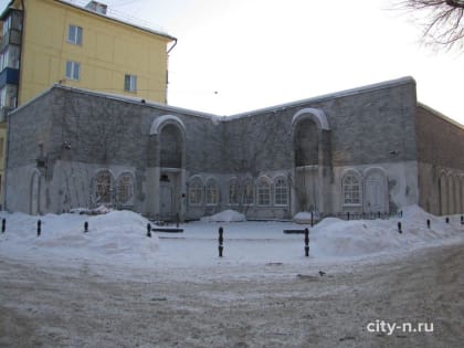 Сломала нос во время прямой трансляции из туалета: новокузнечанка упала в ресторане, разговаривая по видеосвязи
