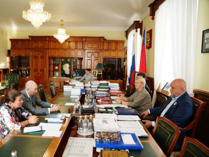 Губернатор КуZбасса Сергей Цивилев провел рабочую встречу с главным трансплантологом РФ