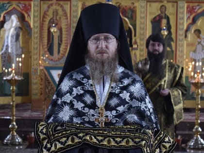 В пятницу первой седмицы Великого поста епископ Владимир совершил Литургию Преждеосвященных Даров в храме иконы Божией Матери «Взыскание погибших» и благотворительную акцию «Вера и