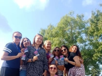 Напомним, что с 1 сентября в ряде пилотных школ Кузбаасса вводится новая должность – советник директора по воспитанию и по взаимодействию с детскими общественными организациями.