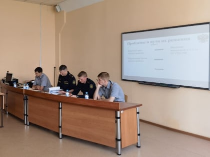 В институте проходит защита выпускных квалификационных работ курсантами выпускных курсов