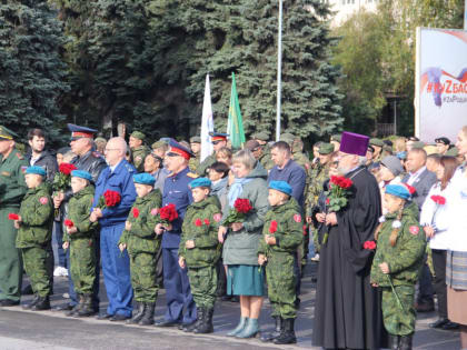 Торжественное захоронение бойца