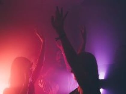 Кузбассовец сделал соседке замечание за шумную пьянку и получил нож в плечо