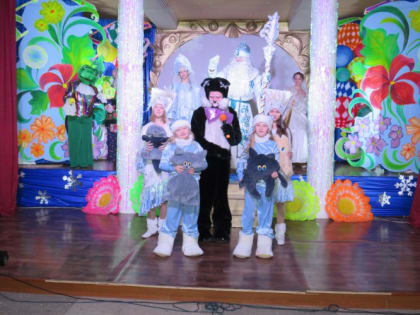 НОВЫЙ КОТ, ИЛИ ТАЙНА НОВОГОДНИХ ИГРУШЕК