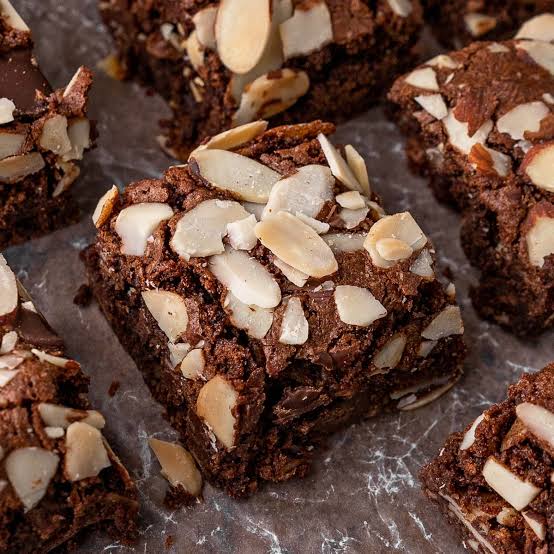 Almond Brownie