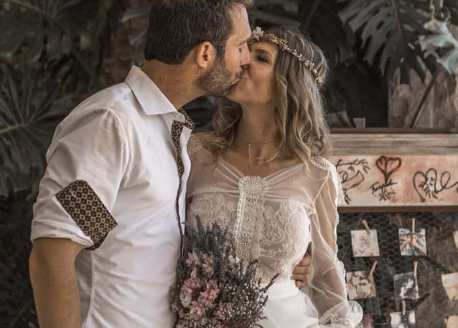 Ideas de vestidos novia hippie, bohemios y boho - Rosas Rosa