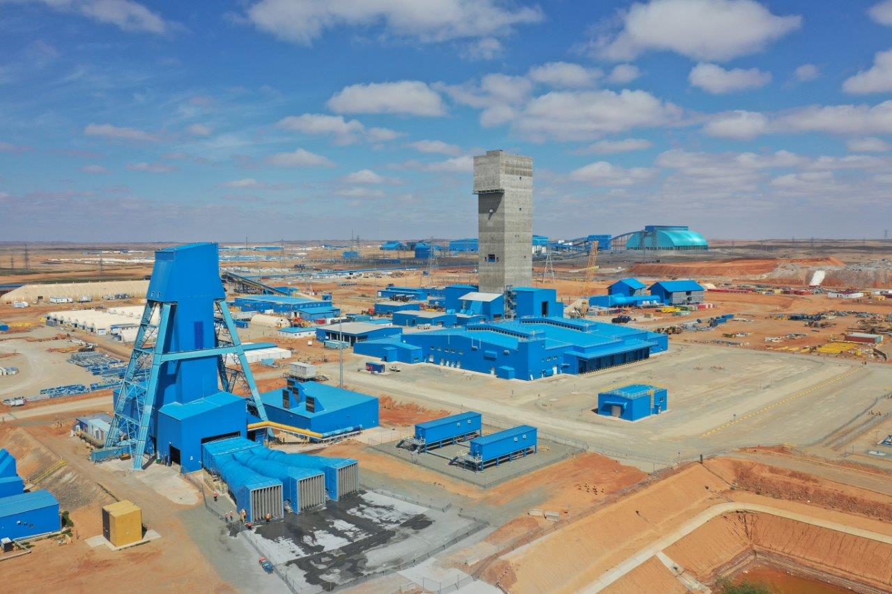 Rio Tinto төмрийн хүдрийн борлуулалтын таамгийг давуулж, зардлын дарамт нэмэгдэж байгааг анхааруулав.